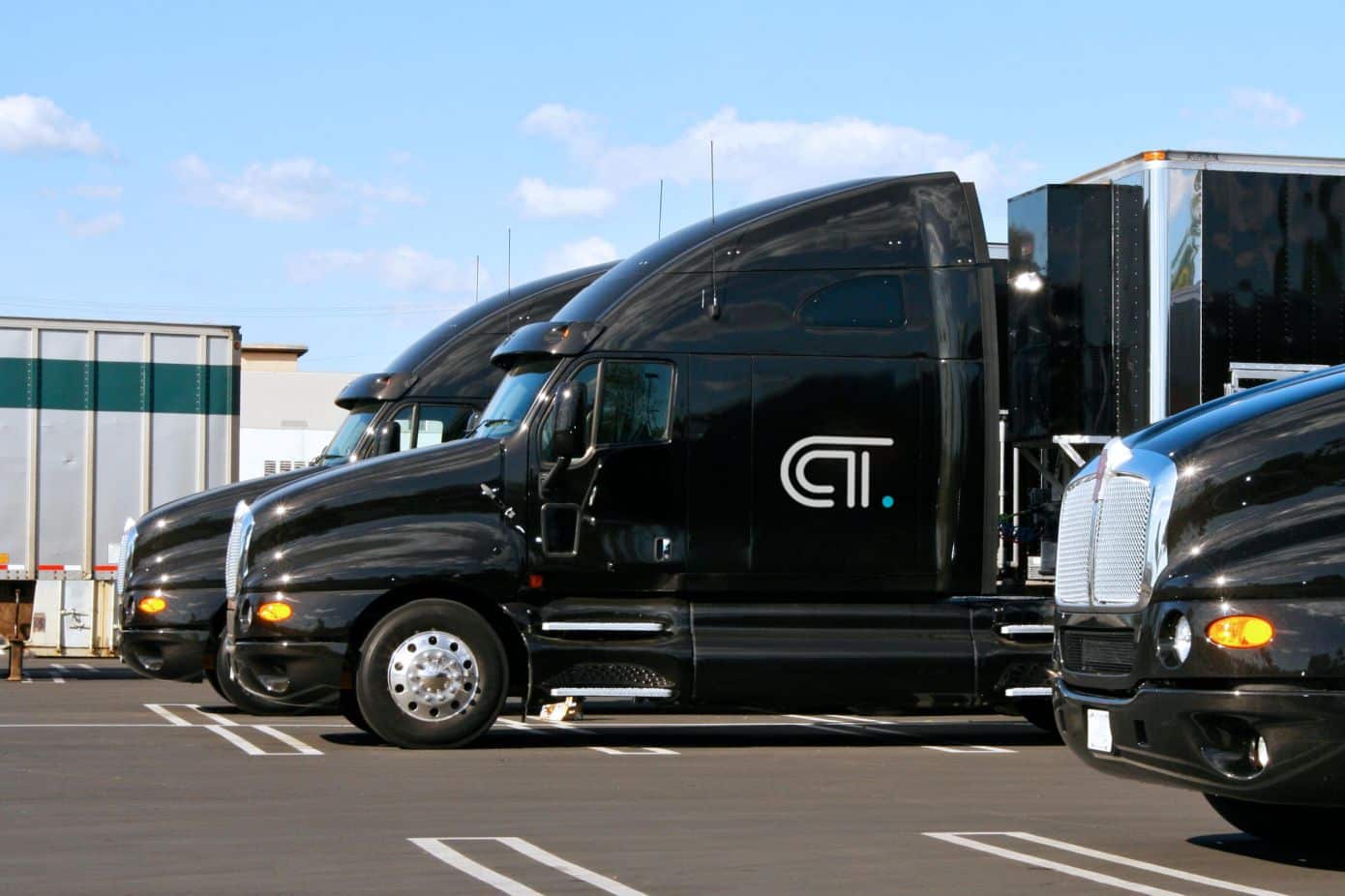 image supports written article about trucker job placement